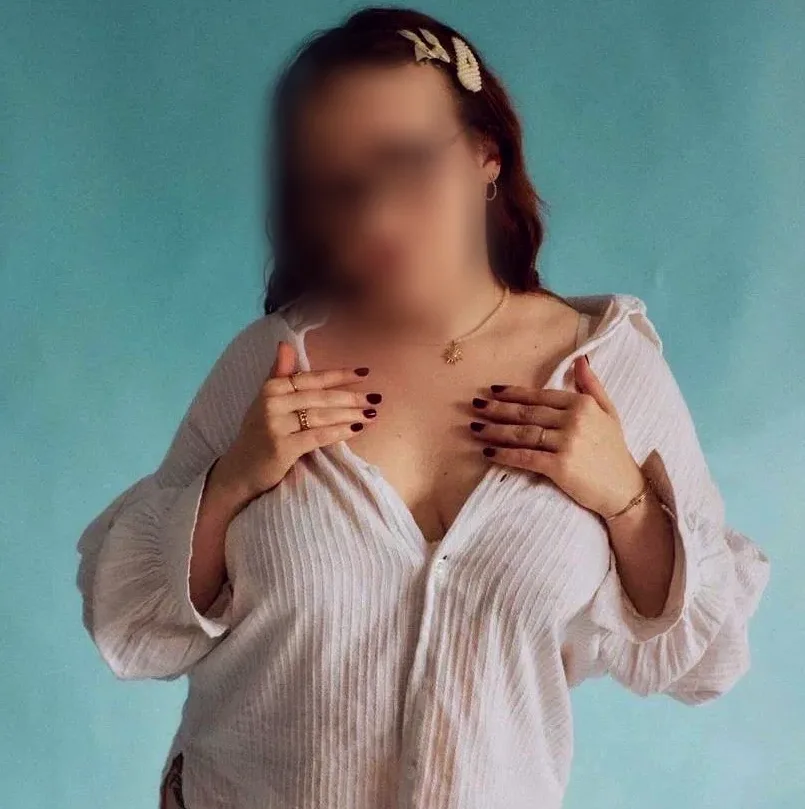Charlotte, 21