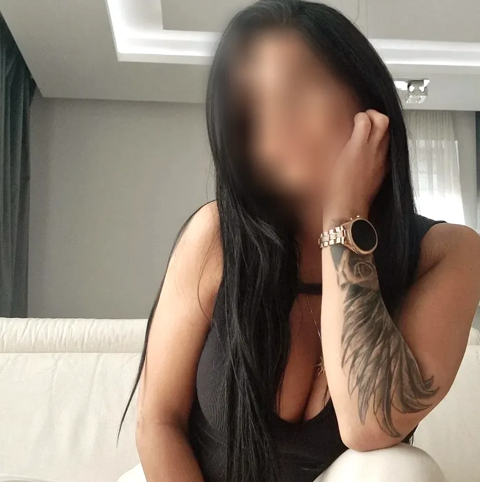 Helena, 38