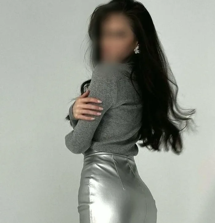 Leonie, 20