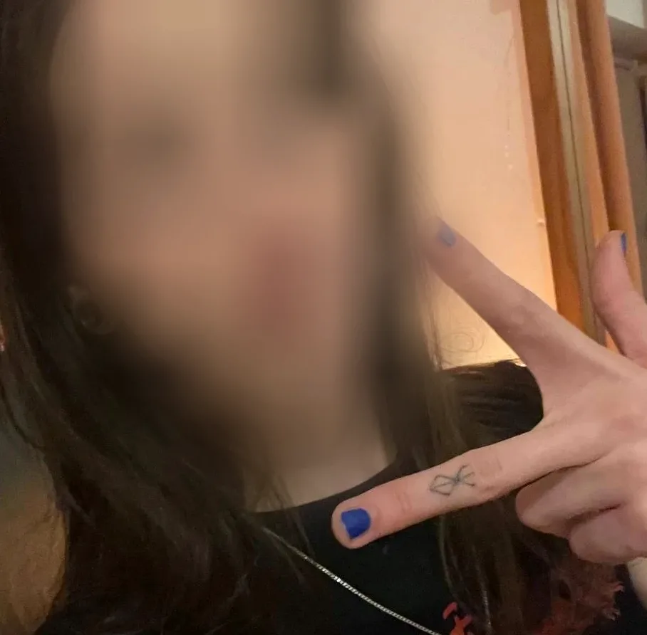 Leonie, 21