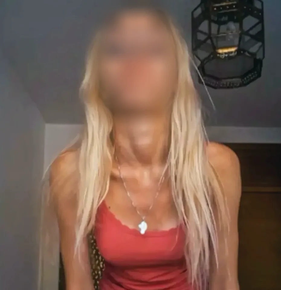 Nina, 35